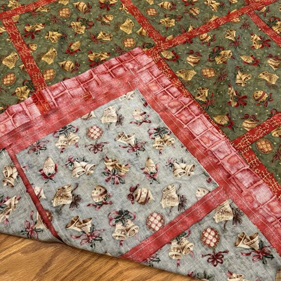 Xmas Quilt Topper & Remnant "A Christmas Affair"  Woodrow Studio 50"x 48.5” - Picture 8 of 10